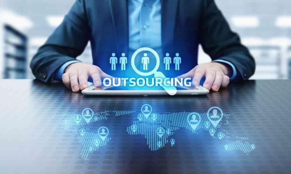 advantages of outsourcing corporate pro services dubai